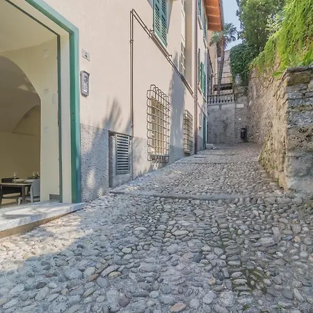 Tiny Duke Apartment Varenna